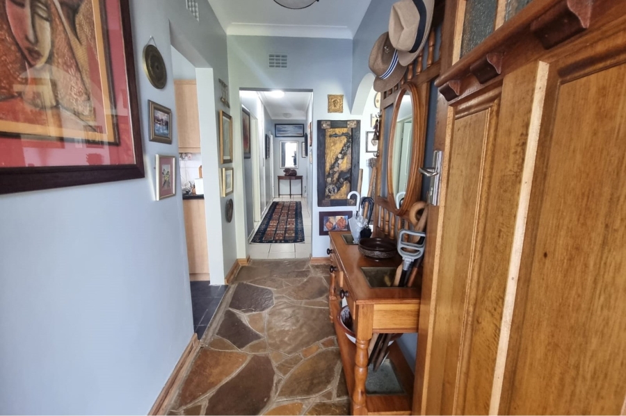 4 Bedroom Property for Sale in Beacon Bay Eastern Cape